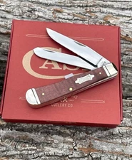 CASE XX *b 2025 TRAPPER GIFT SET SMOOTH BROWN CURLY MAPLE WOOD - CIGAR BOX KNIFE