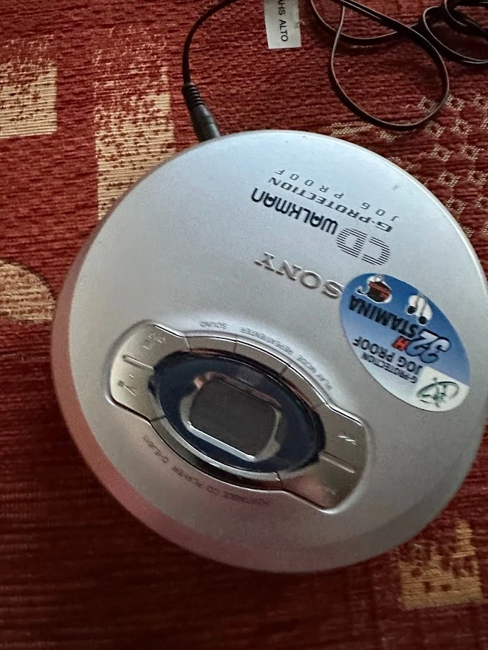 Sony CD Walkman J06 silber Portable CD Player Reto Vintage JOG Proof, G Protect