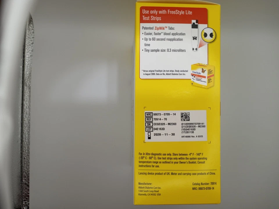 freestyle freedom lite blood glucose meter exp. 11/30/28 - Image 4 of 4