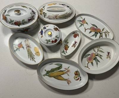 Vintage Porcelain Fruit Vegetable 8 Piece Serving Set Gold Rim Covered Dishes