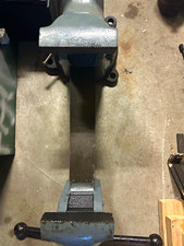 Reed 4C Swivel Base Cast Iron Bench Vise, 4 in Jaw, 4 in Opening