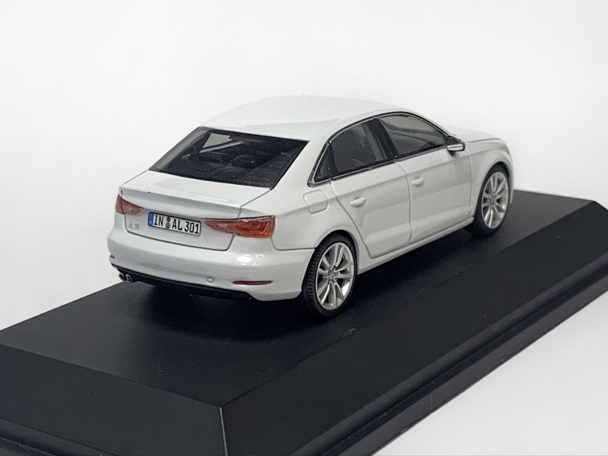 herpa 1/43 Audi A3 Limousine (8V) 2013 white (diecast car model