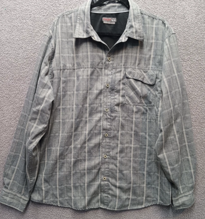 Wrangler Outdoor Shirt Mens XL Gray Plaid Button Up Hiking Utility Flannel
Opens in a new window or