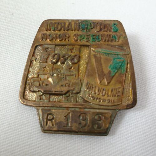 1976 Indianapolis 500 Bronze Pit Badge #R193 Johnny Rutherford ValvolineMotorOil - Picture 1 of 7