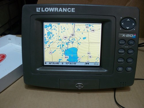 Lowrance LCX-20C Fish Finder Localizzatore GPS con cavo di alimentazione, supporto e cavo antenna - Foto 3 di 9