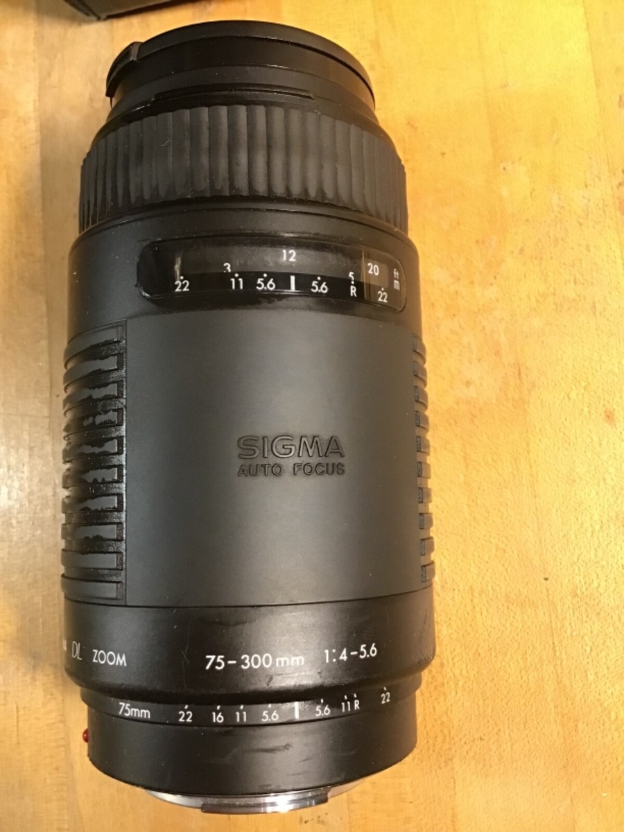 Sigma 75-300mm 1:4-5.6 DL Zoom Multi Coated Lens And Case