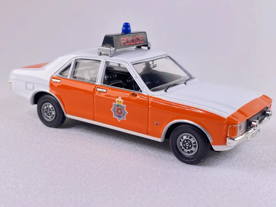 VANGUARDS 1/43 VA55000 FORD CONSUL 3000GT LANCS CONSTAB Diecast 1:43 Scale NEW - Image 4 of 4