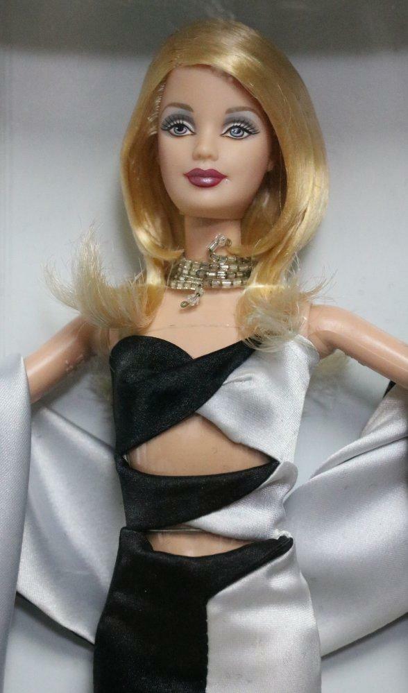Mattel Barbie Noir Et Blanc Official Barbie Collector Club Mattel Barbie Noir Et Blanc Official Barbie Collector Club