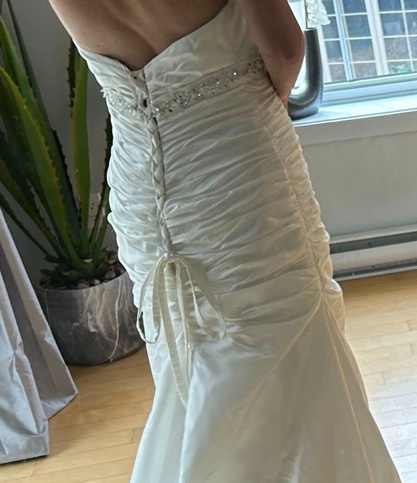 Morilee wedding dress.  Mermaid. .Strapless satin gown. size 18. fits. Plus size - Image 4 of 4