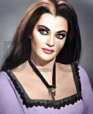 Yvonne De Carlo Lily Munster  11x14'' Photo Print