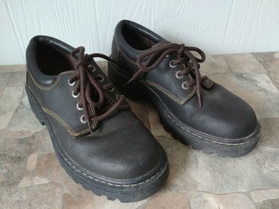 sketchers black leather shoes