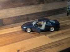 Welly 1/24 Scale BMW 850i - Dark Blue - No Box