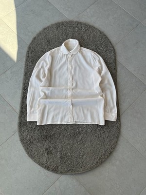 GUCCI Basic Shirt MADE IN BULGARY 100% Silk White Color size 40(S)