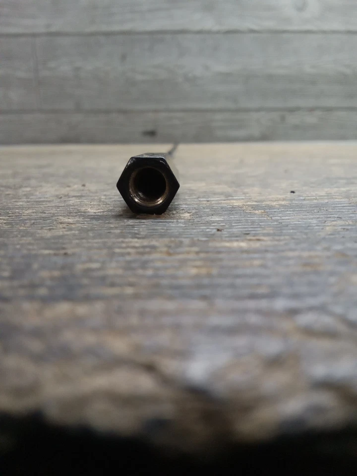 Mastro de antena 2001-2019 01-19 Chevrolet Chevy Silverado 2500 HD  - Imagem 3 de 4