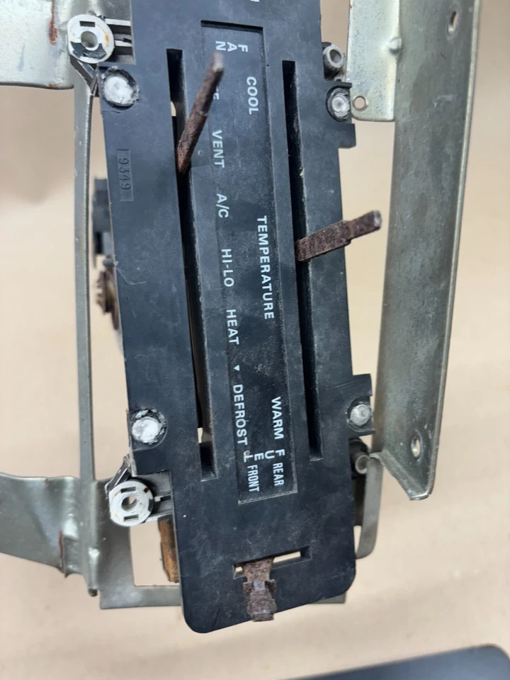 1973-1979 F100 F150 F250 F350 BRONCO CALENTADOR AC HVAC CONTROLES CONFIGURACIÓN DE MONTAJE DE PROYECTO Foto 3 de 4