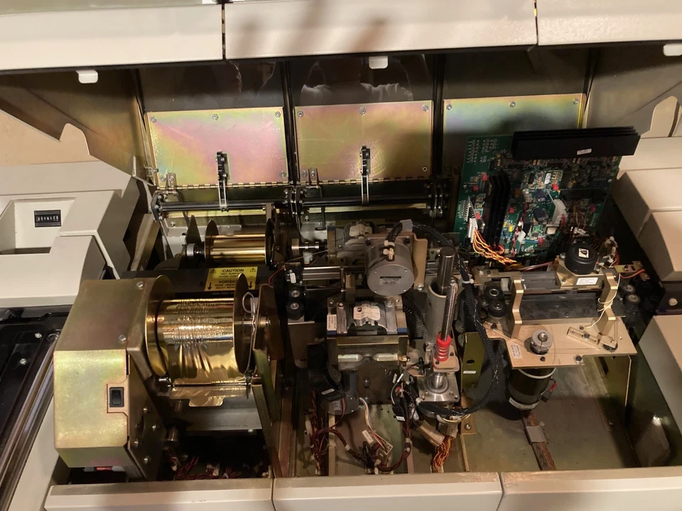 Impresora de tarjetas de crédito Foto 2 de 3