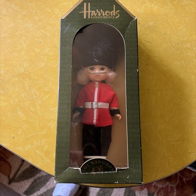 Harrods Knightsbridge Amanda Jane Beefeater Doll ~8'' London United Kingdom