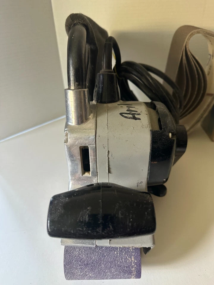 Rockwell Heavy Duty Belt Sander Model 337  with Bag 3" x 21" Belt+ 6 Extra Belts - Image 3 of 4