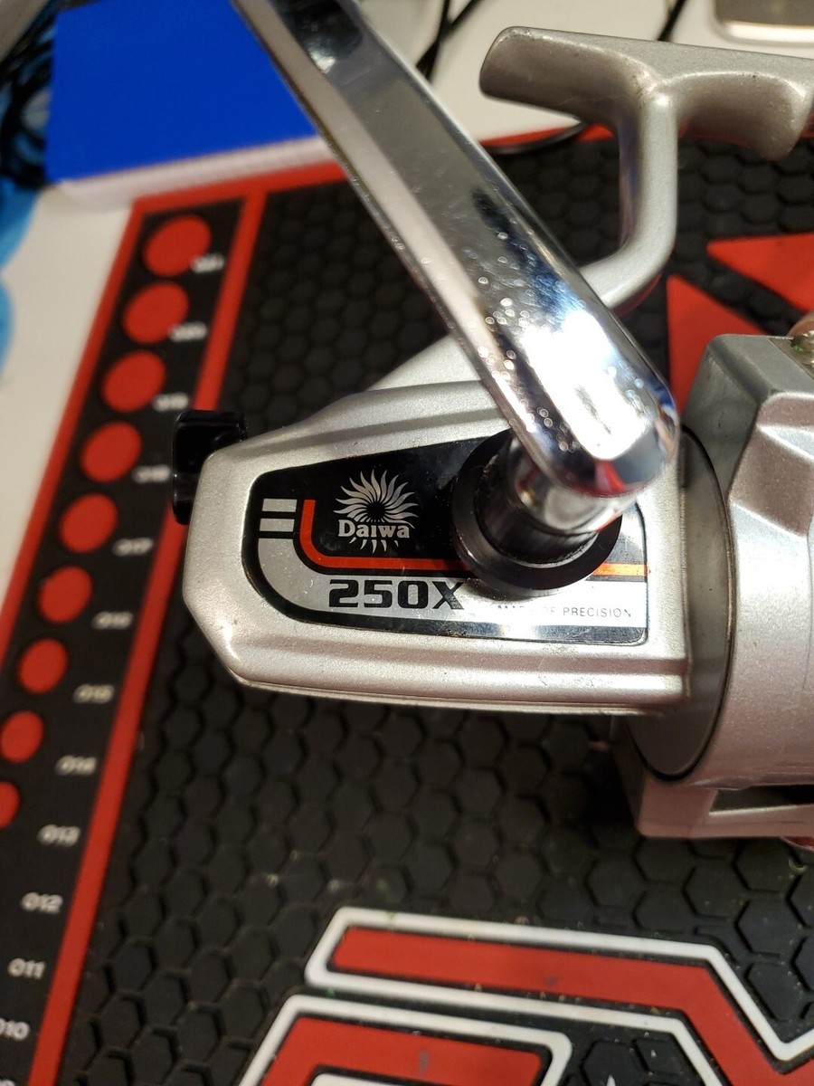 DAIWA 250F DAIWA 250DX 電動ルーリ2個 DAIWA 250F DAIWA 250DX 電動ルーリ2個 フィッシング