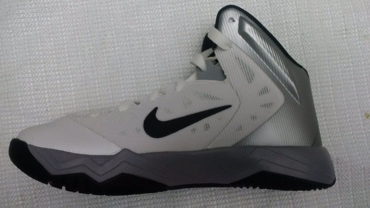 nike hyper quickness women's basketball shoe