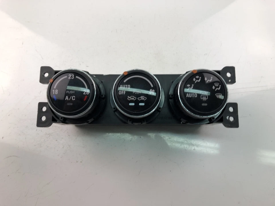 SUZUKI LIANA ER, RH 39510-59J50 Climate Control Unit 2003 17694700 - image 2 of 4