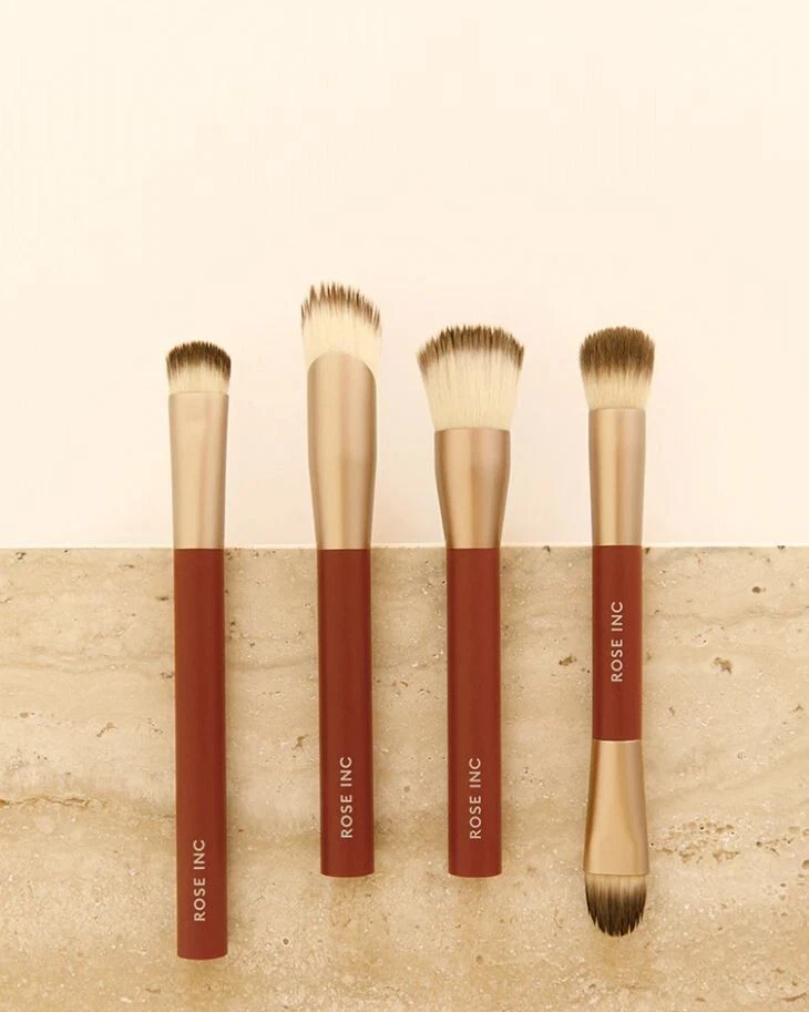 Conjunto de presente pincel de pele Rose Inc com estojo - Imagem 2 de 4