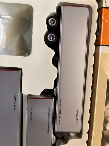 Con-Cor HO Scale 0004-008113 3 Pack 40’ Piggyback Box Trailers postal service - Picture 3 of 4