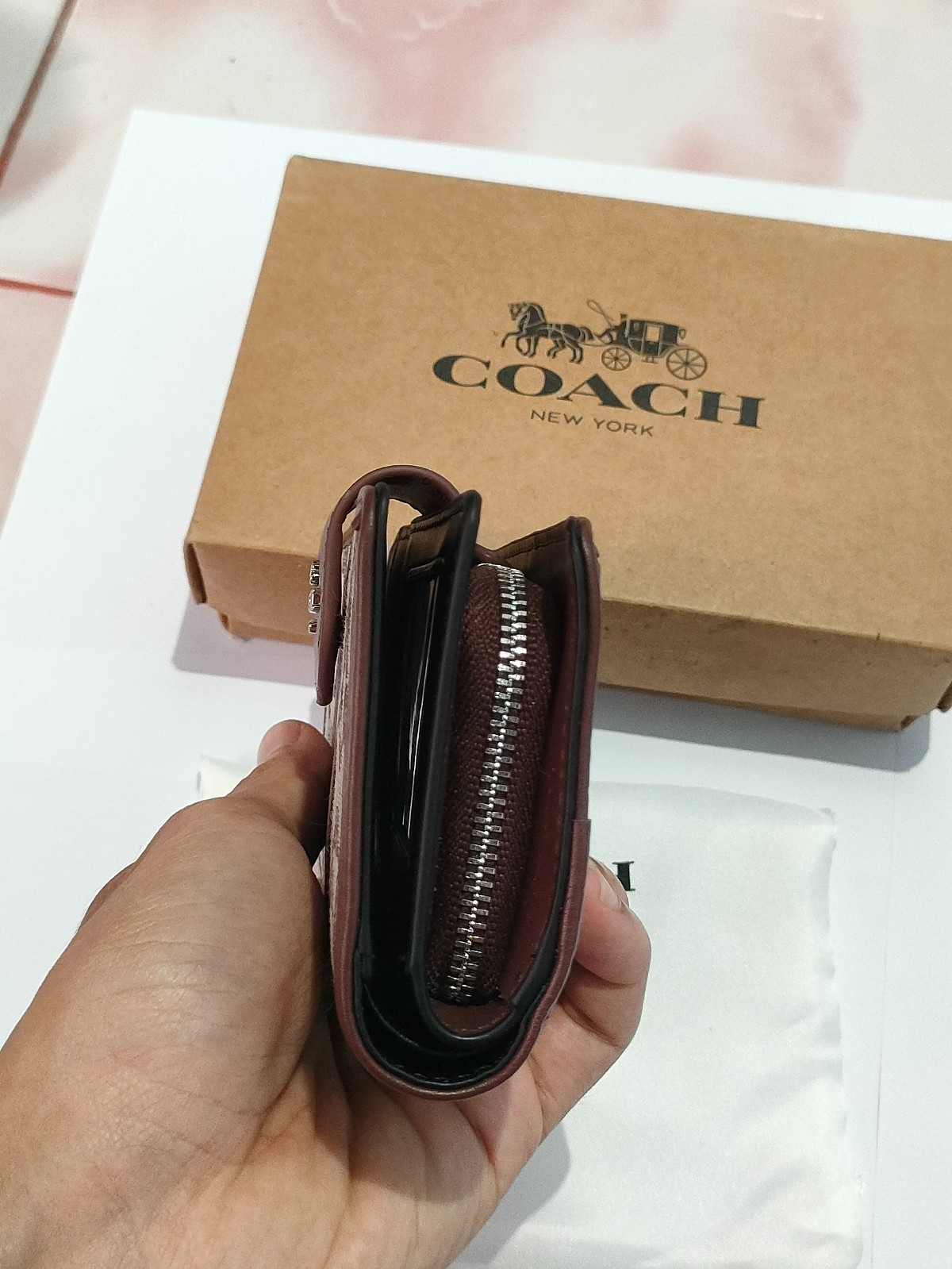 OFFER Coach Medium Corner Zip Wallet In Signature Jacquard (Signature Brown)
