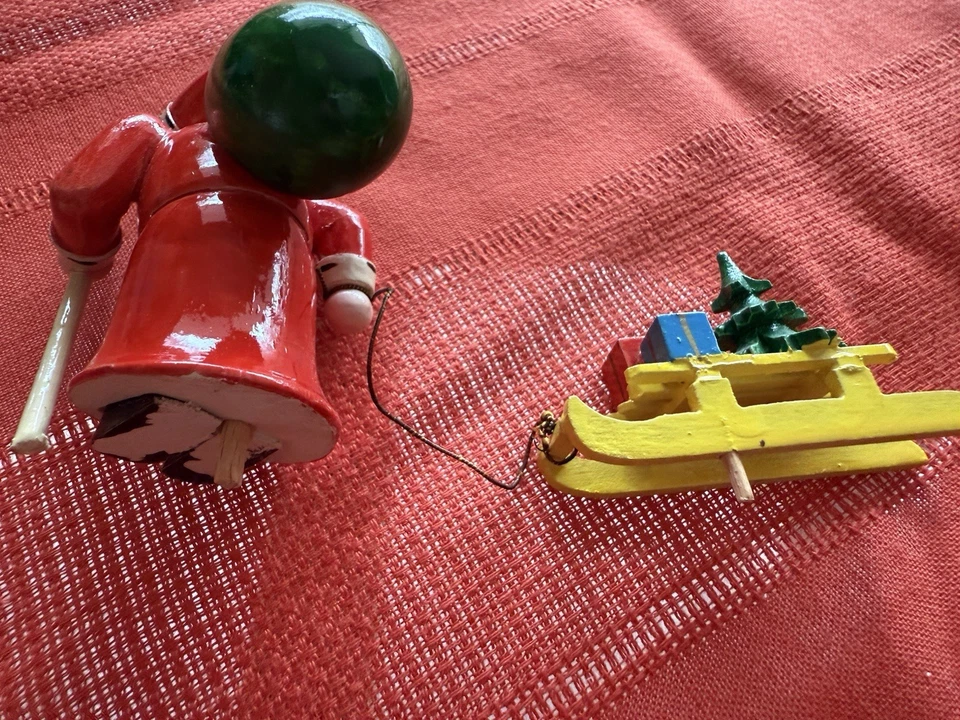 Piezas de repuesto antiguas de pirámide alemana de Navidad con clavijas 13+ piezas Foto 3 de 4