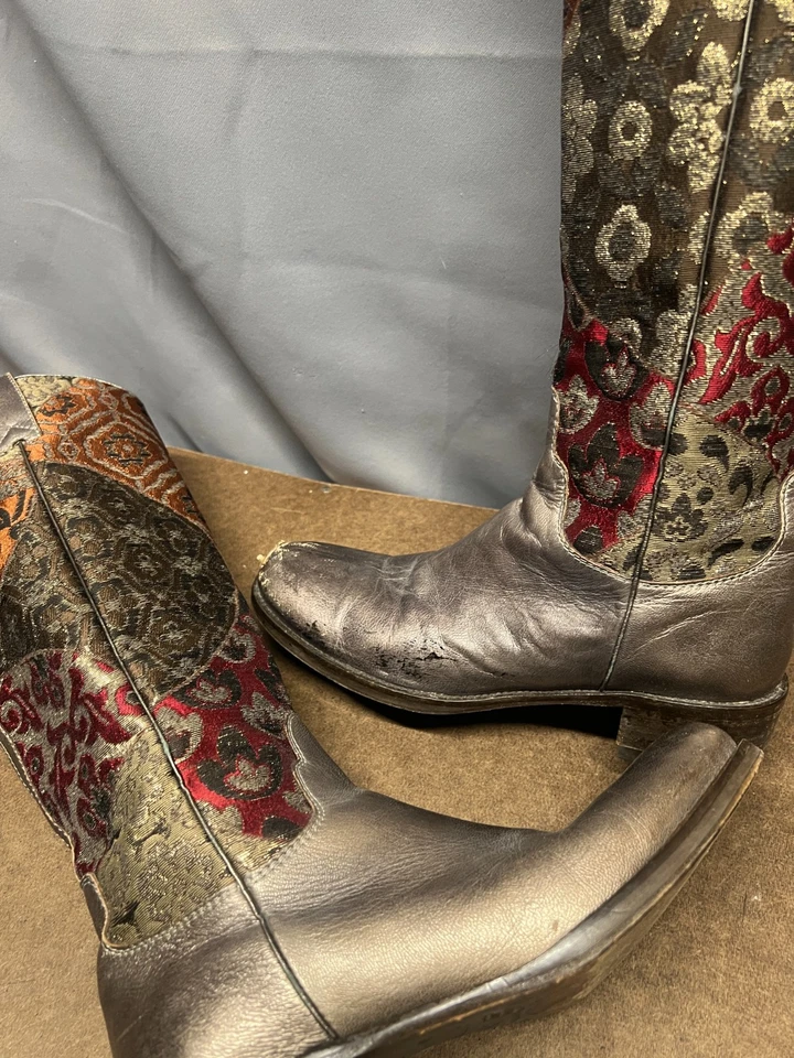 Botas occidentales Donald J. Pliner multicolores florales bordadas para mujer talla 7M Foto 3 de 4