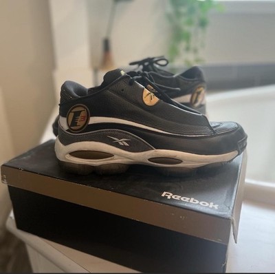 Reebok Men's Low-Top Lace-Up Athletic Sneaker Black Gold White