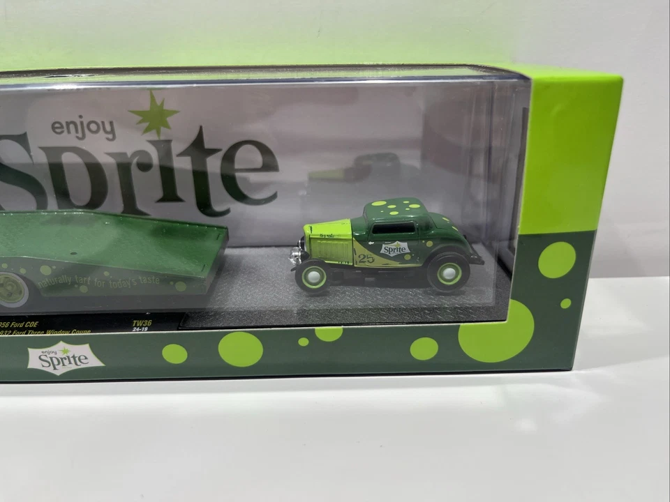 M2 Machines Auto Hauler TW36 1956 Ford COE 1932 Ford Three Window Coupe - Image 3 of 4