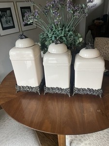 Belaverra Acorn White Canister 3 Pieces Set