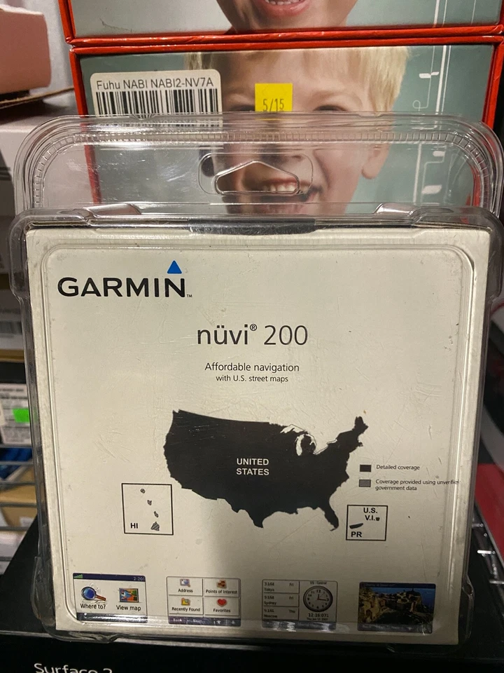 NEW Garmin nüvi 200 Automotive Mountable - Image 2 of 3