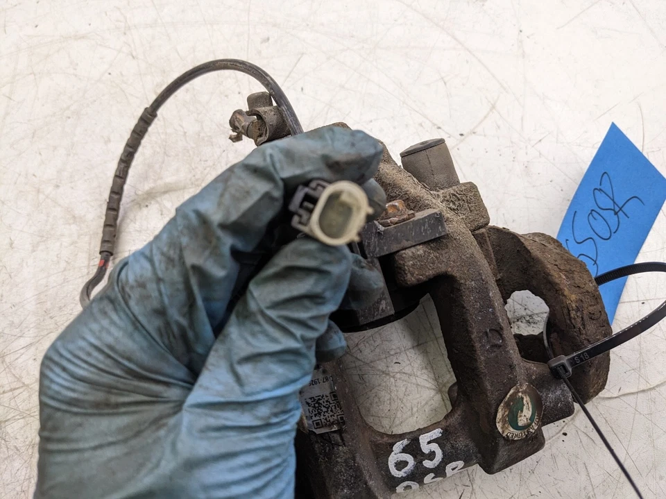 PORTADOR PINZA FRENO TRASERO DERECHO MERCEDES-BENZ CLASE R R320 W251 3.0 V6 Foto 4 de 4