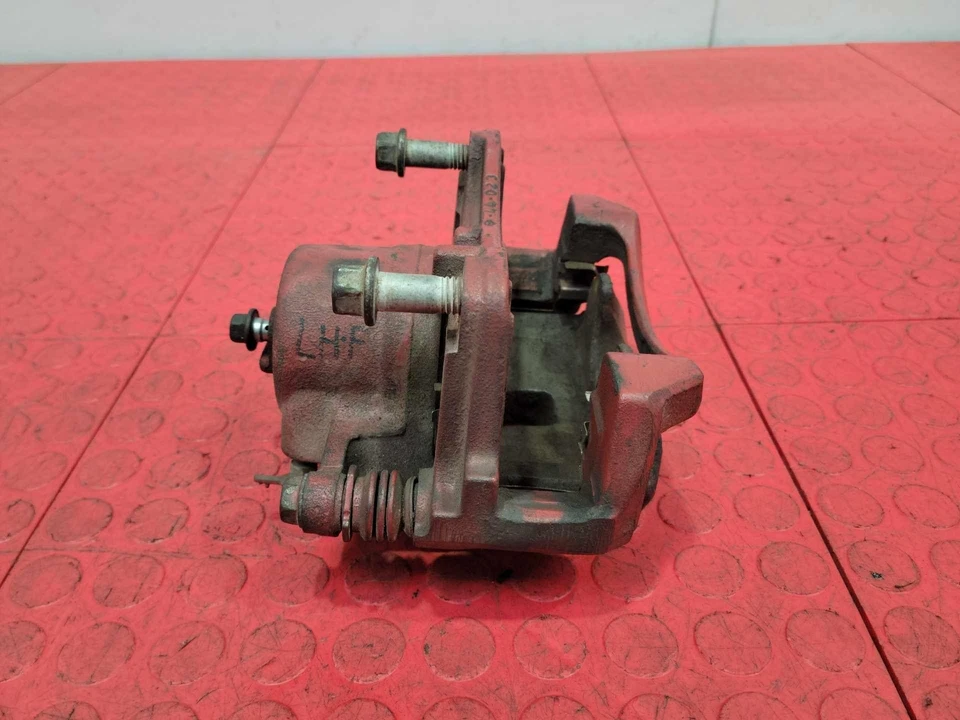 05-08 Chevy Cobalt SS Front Brake Caliper Assembly Left Driver Side OEM 22720705 - Image 4 of 4