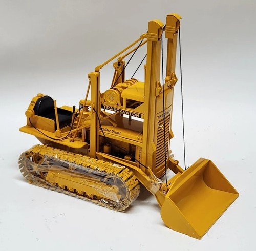 Caterpillar D2 Track-Type Tractor 5U Series Traxcavator By SpecCast 1/16 Scale - Picture 4 of 14