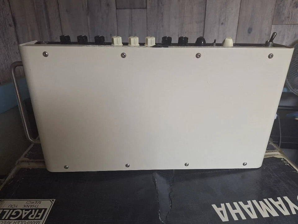 YAMAHA THR100H THR HEAD Power Amplifier Head 100W 8/16Ω AC100-240V 50/60Hz - Image 4 of 4