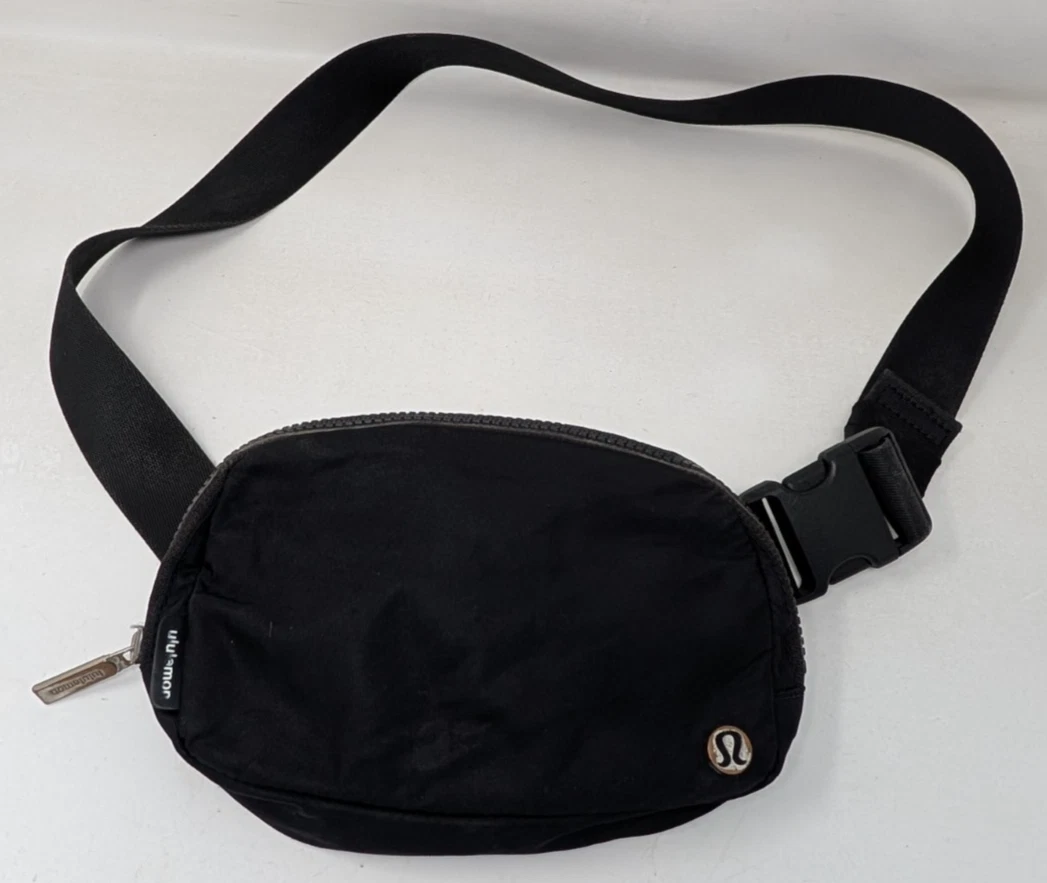lululemon 3.5l belt bag L Lululemon On The Beat Belt Bag Black Lululemon All Night Festival  Crossbody Belt Bag 5L