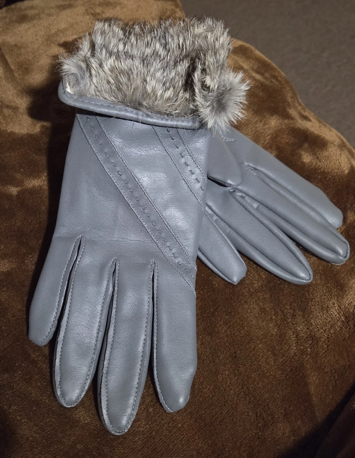 Vintage Elegant Women's Gray NWT Vinyl Rabbit Fur Gloves Large