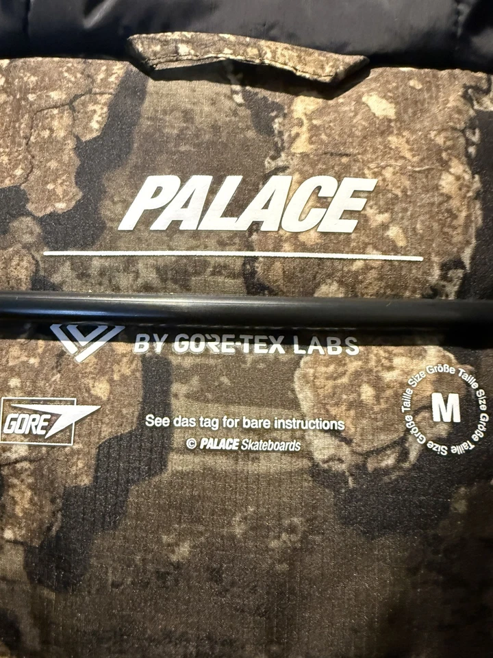Palace GORE-TEX Windstopper Mask Jacket Realtree Madeira Novo com etiquetas Tamanho Médio - Imagem 3 de 4