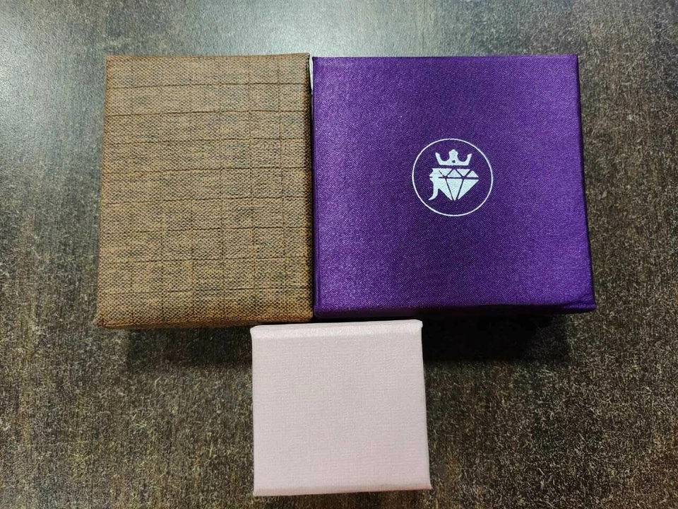 Anillo de halo de amatista simulada ovalada de 2 quilates para hombre enchapado en oro blanco de 14 k plateado Foto 4 de 4