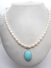 Collana di Perle d'Acqua Dolce con Ciondolo in Turchese Naturale e Argento 925