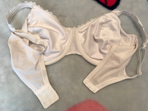 GILLIGAN & O'MALLEY White 42DD Underwire 42 DD Unlined Satin Rose Bra - Picture 6 of 6