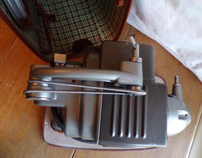 Projecteur De Cinéma Bolex Paillard M8 – 8mm – Très Bon État – Occasion