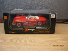 1/18 1957 MERCEDES BENZ 300 SL ROADSTER IN RED BY BURAGO, 3023