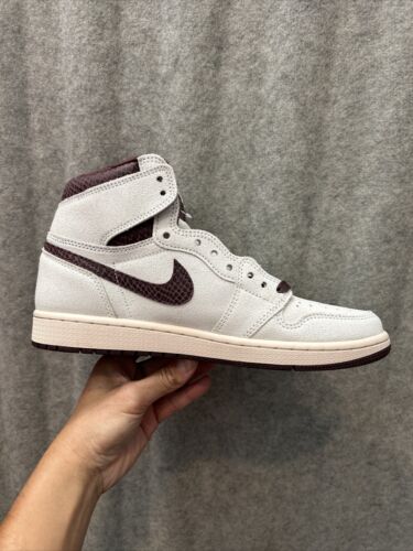A Ma Maniére x Air Jordan 1 Retro High OG "Sail" - Uomo Taglia 9,5 - Foto 4 di 24