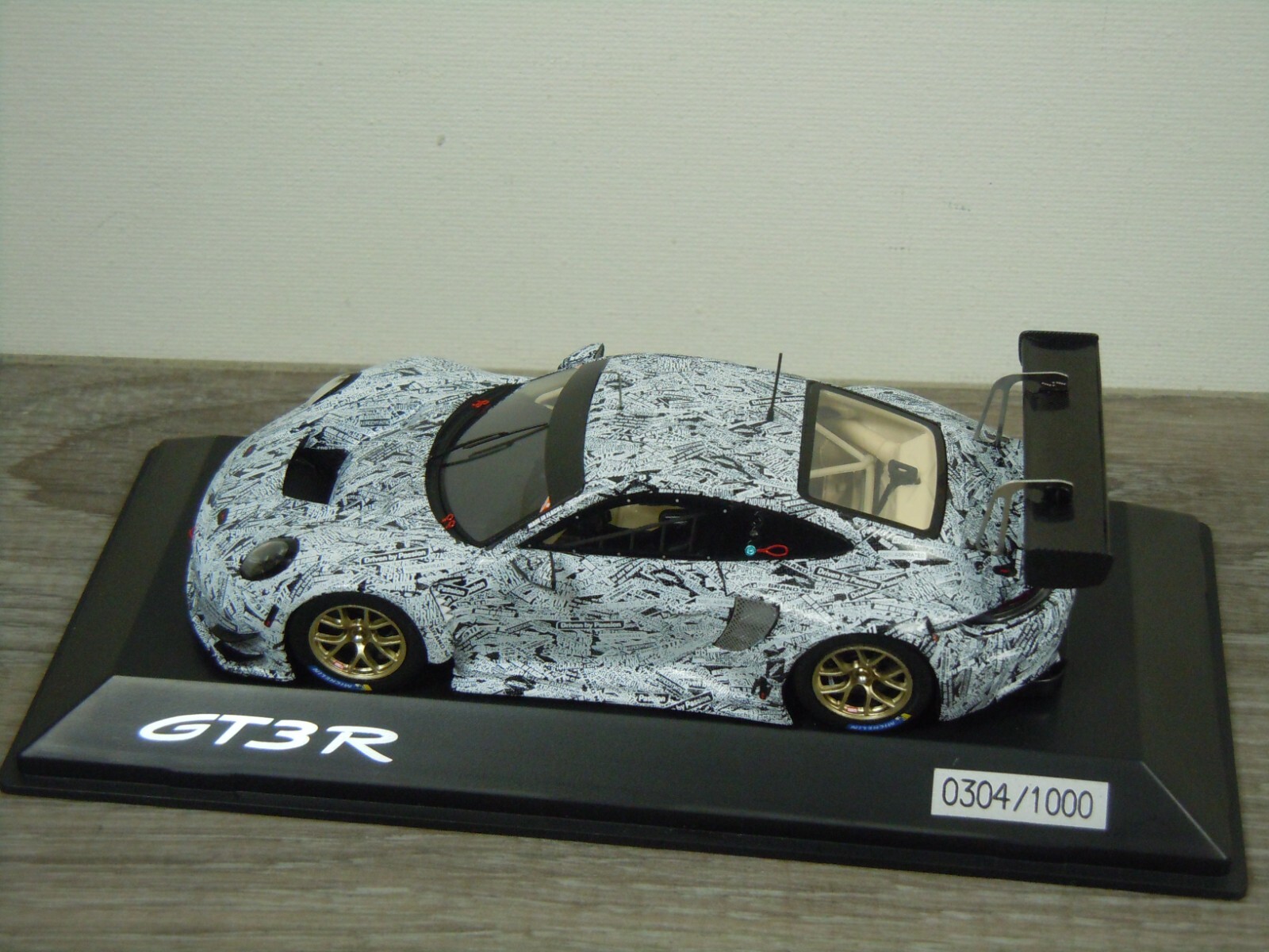Picture 3 of 8