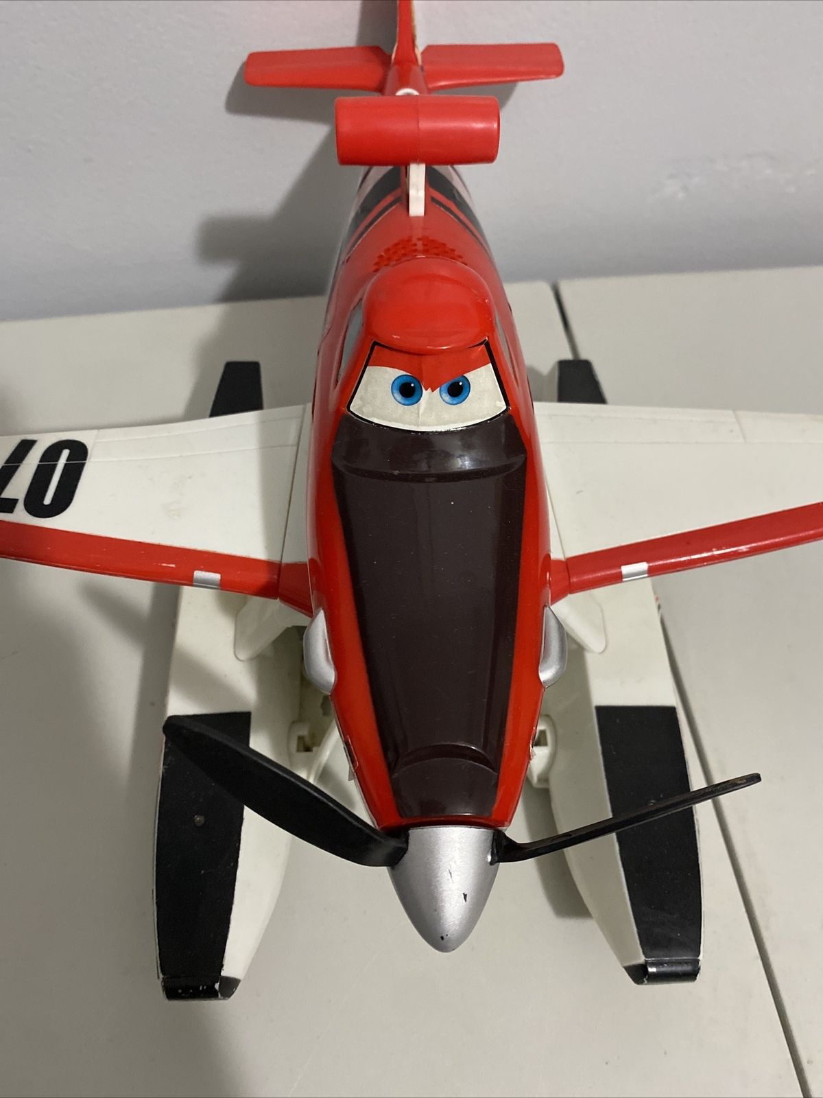 Disney Pixar Planes Fire and Rescue Firefighter Dusty Pontoon Plastic Figure Red - Picture 6 of 9