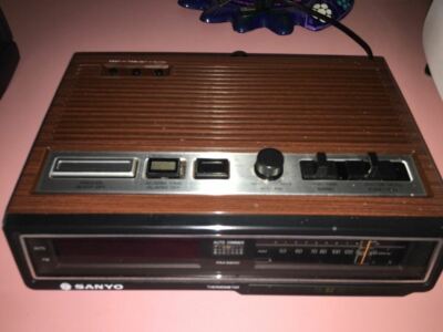 SANYO TR-5800 ラジオ SANYO Vintage Original AM/FM Digital Clock Radio RM 5800 | eBay
